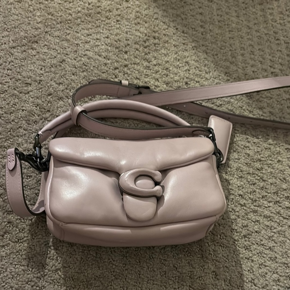 Elegant Pink Leather Shoulder Bag